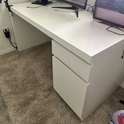 MALM Desk with drawers