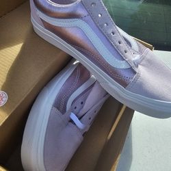 Size 6.5 NEW IN BOX. 