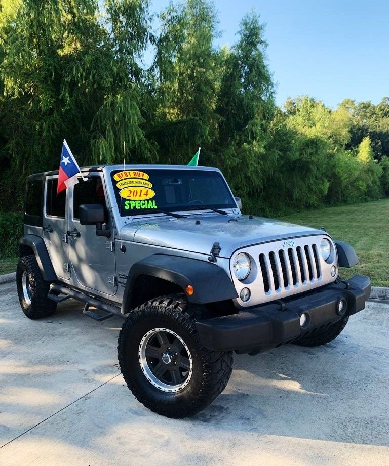 Jeep Wrangler 4x4 2014 - 4990 down - not parting out