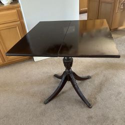 Expandable Vintage Antique Table