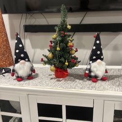 20 for all 3 Small Christmas tree and 2 gnome hand made new