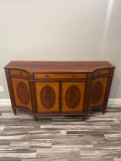 Ethan Allen Newport Easton Mahogany Sideboard Buffet Console