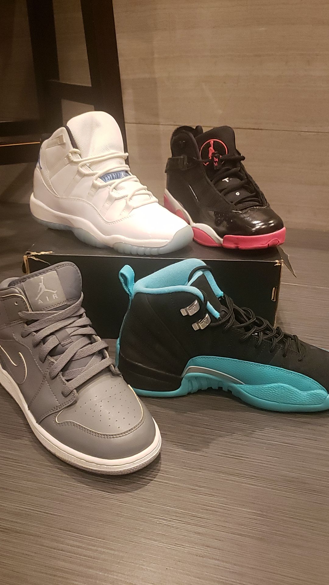 Jordans size 5.5y and 6y for Sale in Roseville CA OfferUp