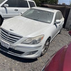 Hyundai Genesis & Honda Fit