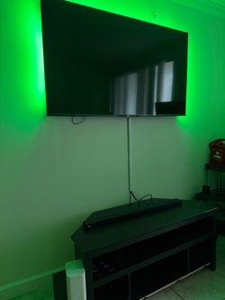New Tv 55in + Sound Bar