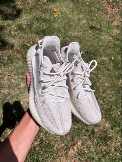 Yeezy boost 350 v2 bone