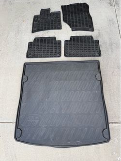 2007-2015 AUDI Q7 OEM FLOOR MATS AND CARGO MAT