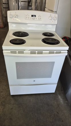 GE Electric Stove