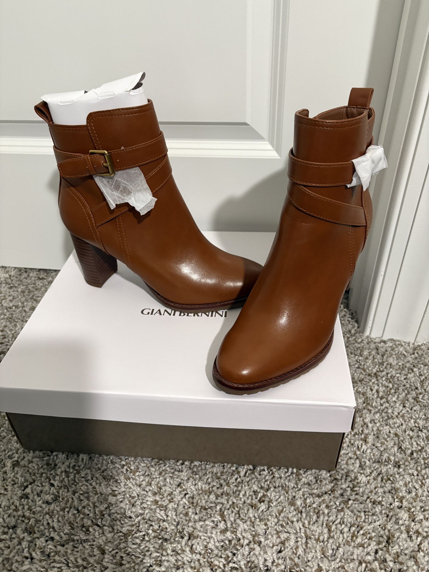 New Brown Women’s Boots Size-8