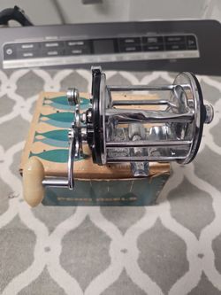 Vintage Penn Leveline reel