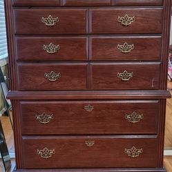 Broyhill Dresser