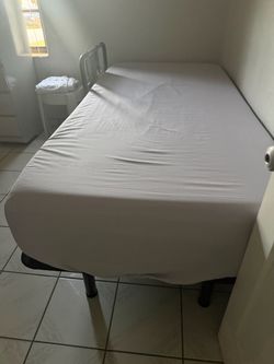 Electric adjustable medical bed