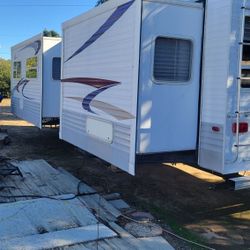 park model travel trailer ..... 2 large slide outs.....metal stairs .....