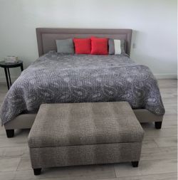 King bed+Ottoman + mattress and box