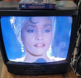 19-inch CRT TV VCR Combo Retro Gaming color television model 1995