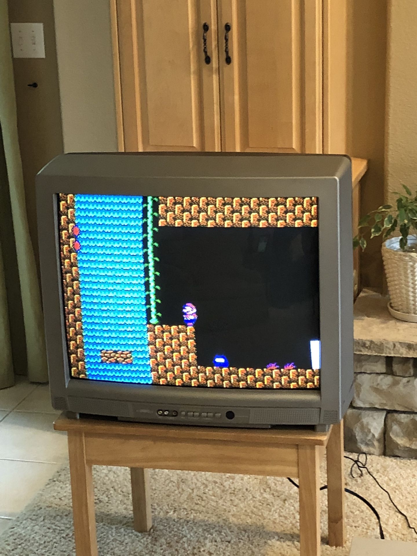 Sylvania 27” CRT Retro Gaming TV GREAT PICTURE (Model# SST4272) with Original Remote