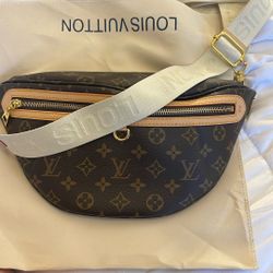 LV fannypack