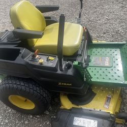 John Deere Zero Turn Mower 48”