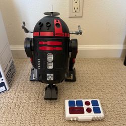 Disneyland R2D2 Robot with Controller