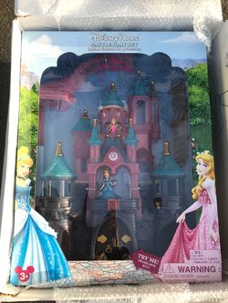Disney Princesses 2015 collectible castle, brand new out of the box