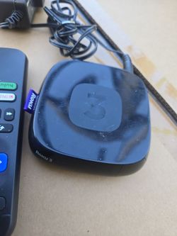 Roku 3 box with remote