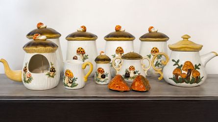 🍄 VINTAGE MERRY MUSHROOM KITCHEN SET 🍄