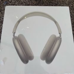 Brand New airpod maxes 2 starlight
