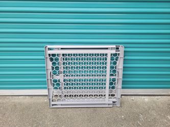 Plastic baby gate