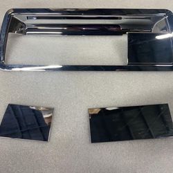 Chrome Tailgate Handle Cover For 2005 Nissan Armada