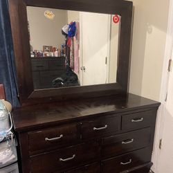 Wooden 7 Drawer Dresser 