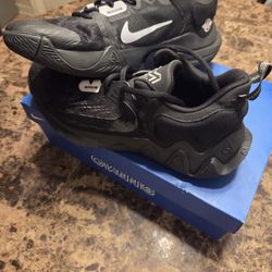 Nike Giannis Immortality 2