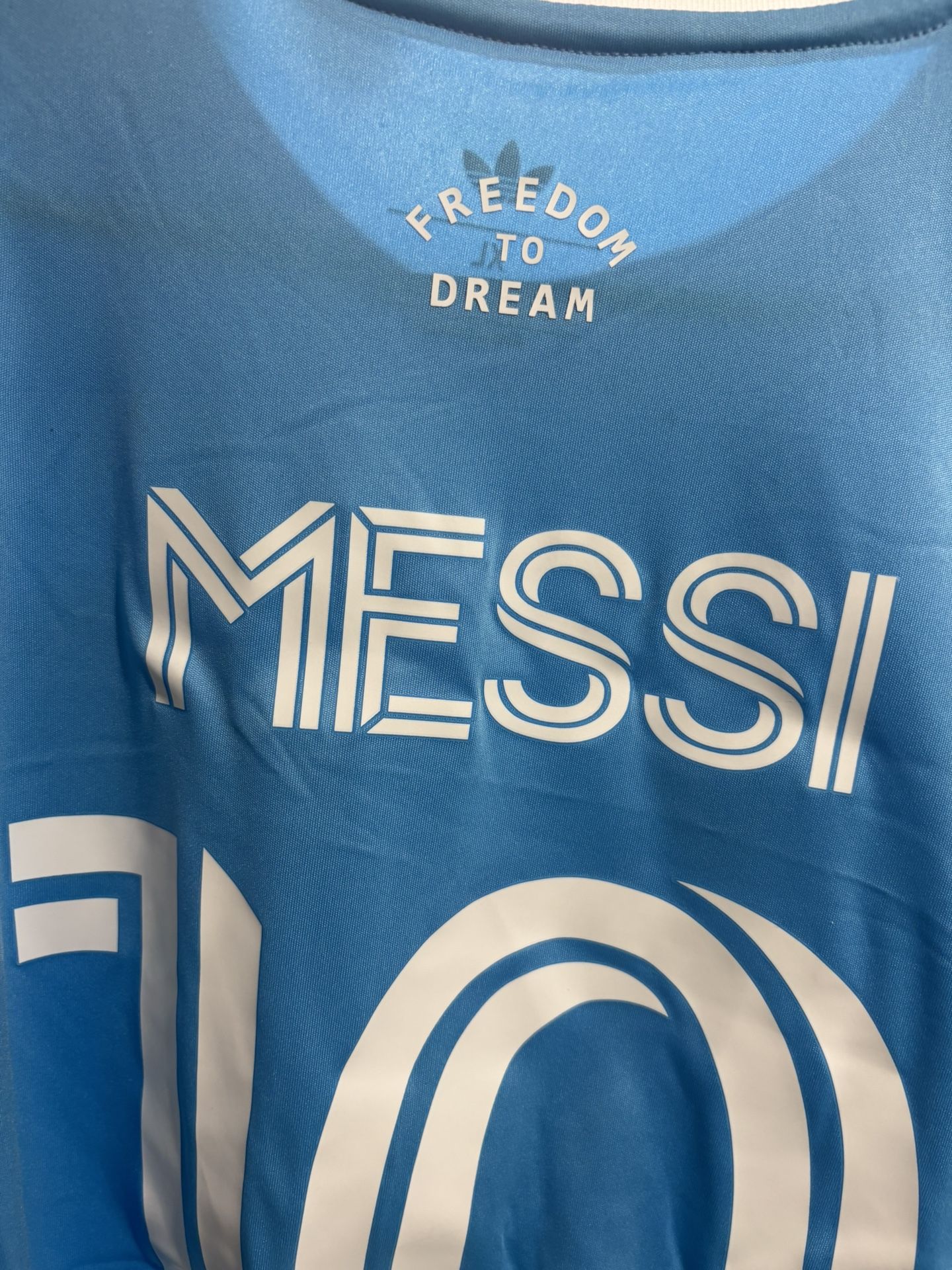 Messi Inter Miami Jersey Size XL Runs Small