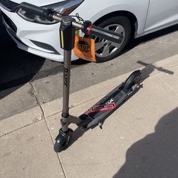 Razor electric scooter