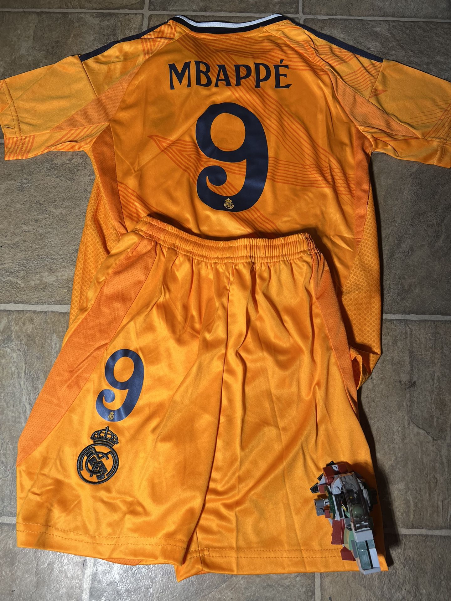 Soccer fútbol Real Madrid Vini jr #7 gray set Mbappe #9 Orange set