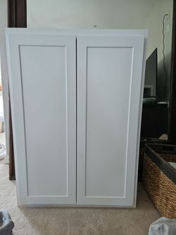 White Shaker cabinet