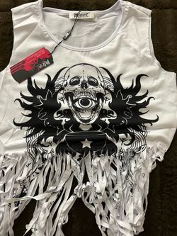 White short sleeve skull crop top