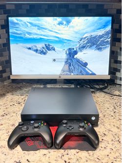 Xbox One X 1TB (READ DESCRIPTION)