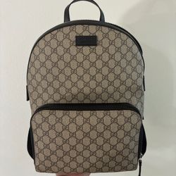 Gucci GG Supreme Backpack