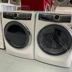 New 2022 Electrolux Front Load Washer And Electric Dryer Set(Stackable)