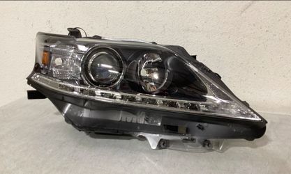 2013 2014 2015 Lexus RX350 Xenon (HID), Adaptive Headlight Right Used OEM SHELL