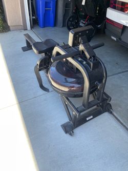 Obsidian Surge Water Rower