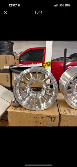 GMC 2500 wheels and tires 17” with 35”