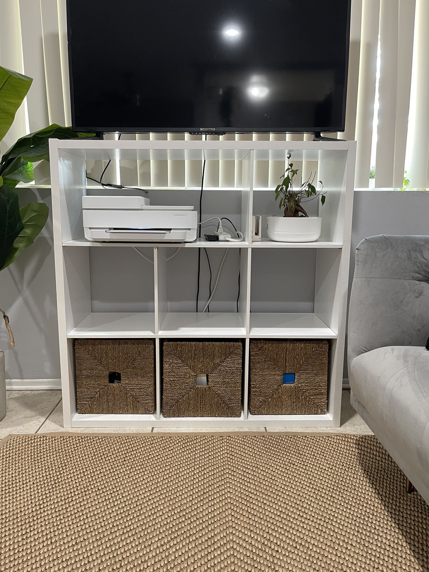 White Bookcase With Ikea Baskets