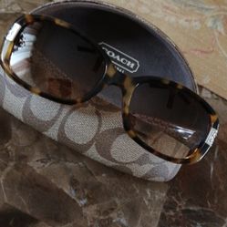 Coach Womens Sunglases W/ Case ,Excellent Condition 😎