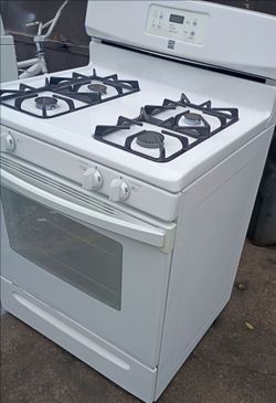 Very Clean! White Kenmore Gas Stove/Oven/Range!
