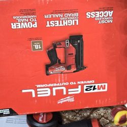 Milwaukee
M12 FUEL 12-Volt Lithium-Ion Brushless Cordless 18-Gauge 1-1/2 in. Compact Brad Nailer (Tool Only