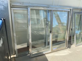 (3) Dual Pane Windows