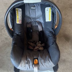 Chicco Keyfit Infant Car Seat 