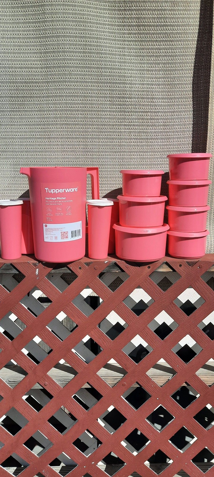 New Tupperware 12 Piece Set $100.00 Cash And Pick-up Only Bilingual Hablo Español