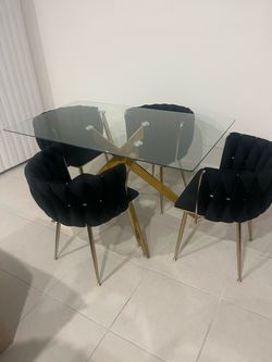 Dinning table